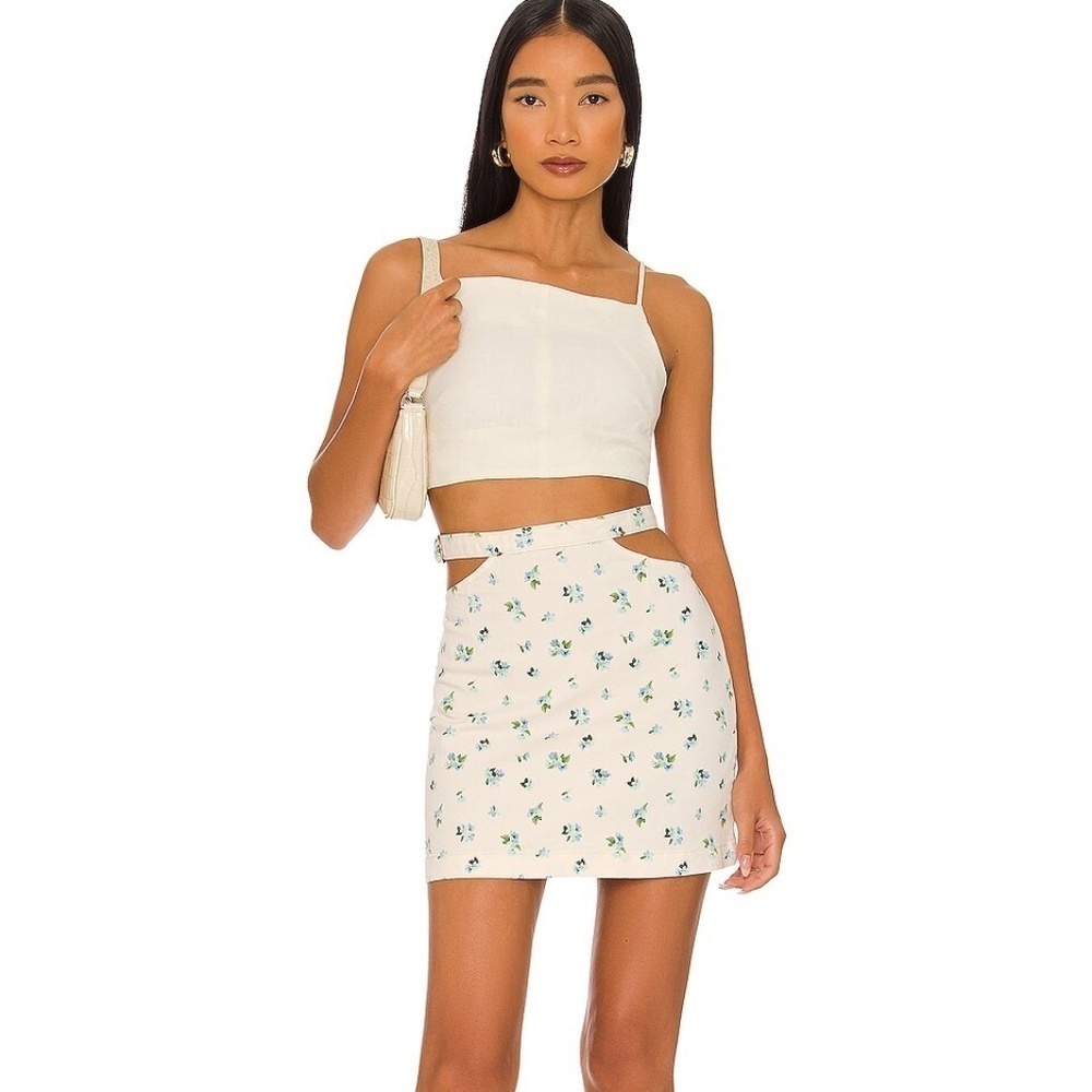 NWT WeWoreWhat by Revolve Cut Out Mini Skirt in Ivory Watercolor Ditsy Size M